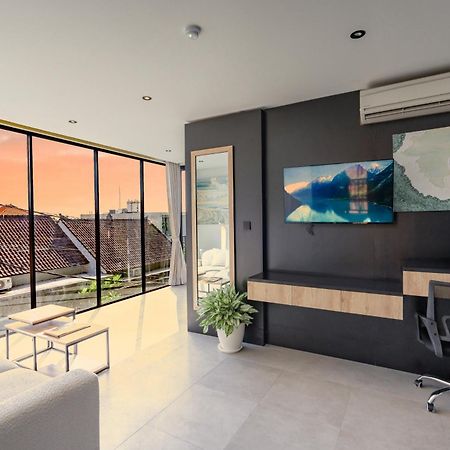 Onyx Beach Hotel Canggu Екстериор снимка