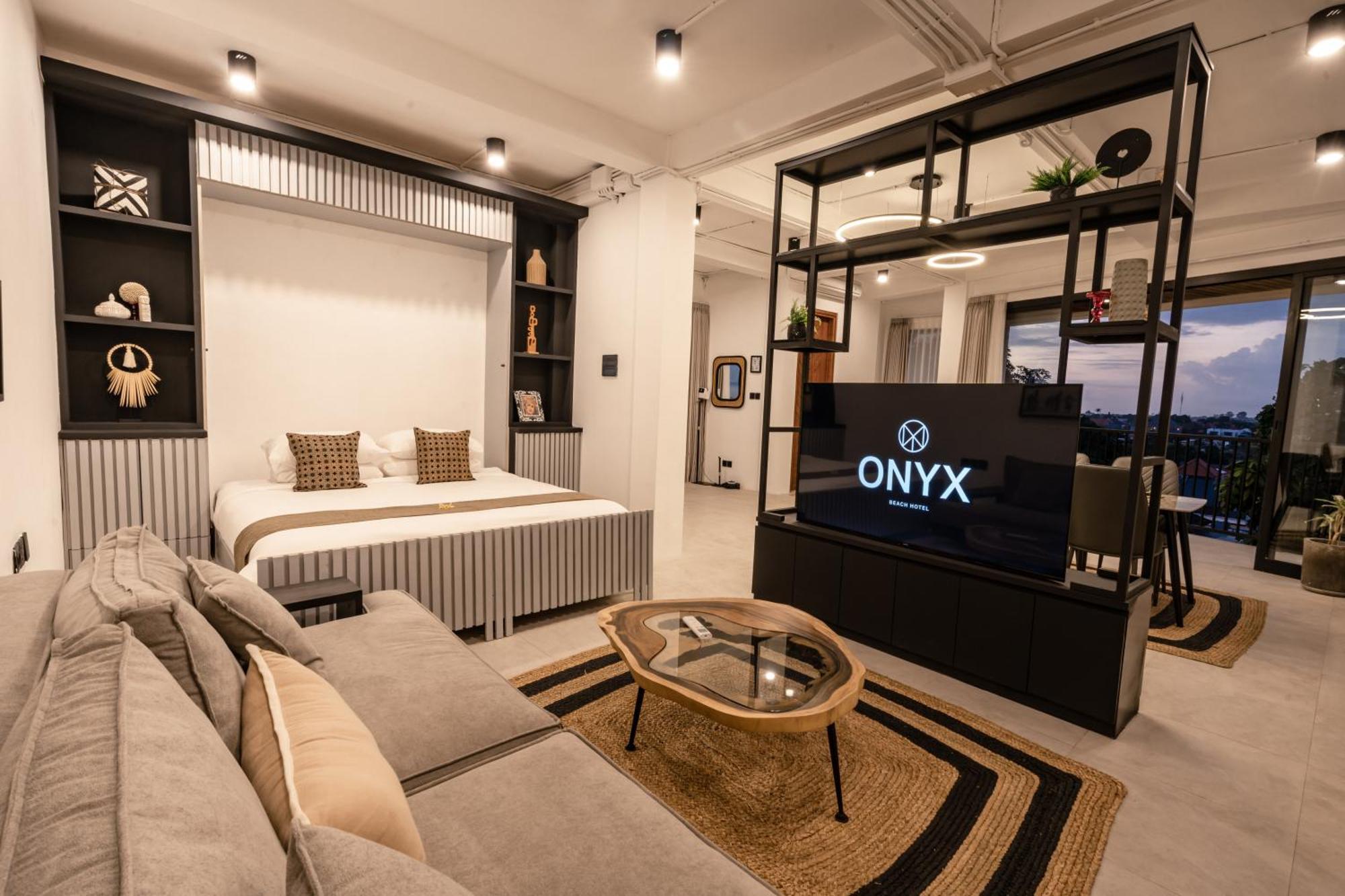 Onyx Beach Hotel Canggu Екстериор снимка