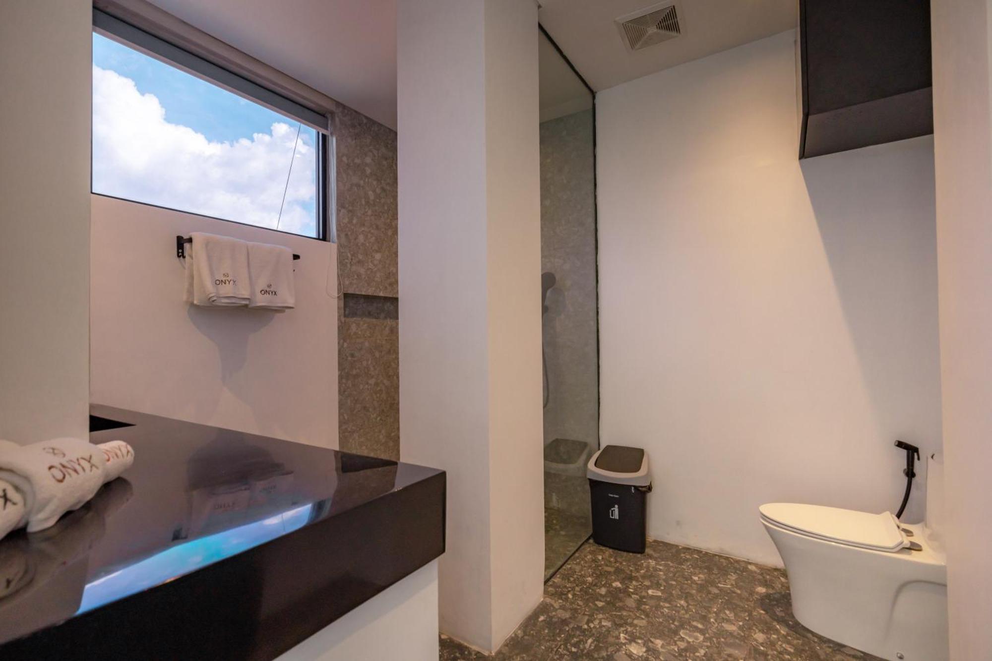 Onyx Beach Hotel Canggu Стая снимка